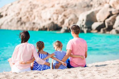 Genç güzel aile tatil