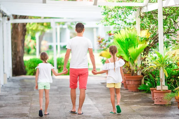 Father and kids enjoying beach summer tropical vacation. — Stock Photo, Image