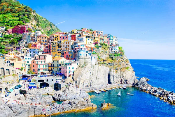 Ancien beau village de Manarola dans la réserve des Cinque Terre. Région Ligurie d'Italie . — Photo