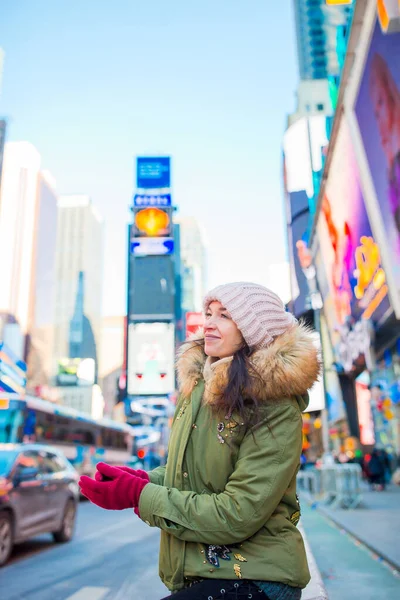 New York City woman as Times Square tourist or young happy woman visiting on Manhattan, New York City, New York, USA. — Stock Photo, Image