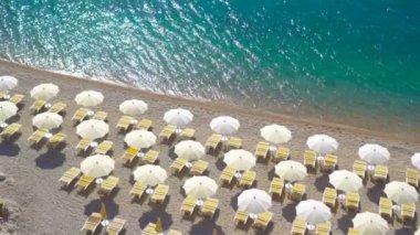 Gargano bölgesinde güzel bir sahil.