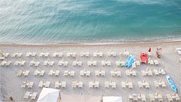 Schöner Strand im Naturschutzgebiet Gargano über der Aussicht — Stockvideo