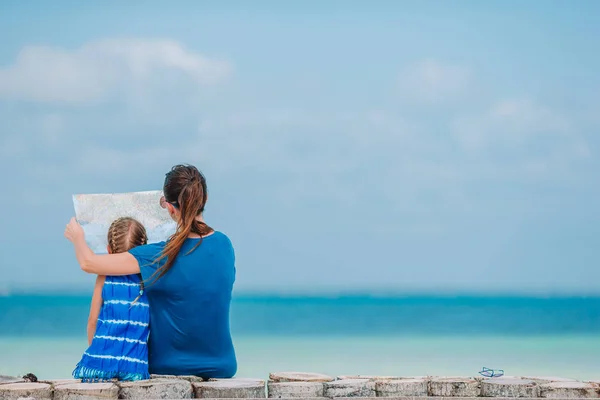 Beautiful mother and daughter on Caribbean beach — Stock Photo, Image