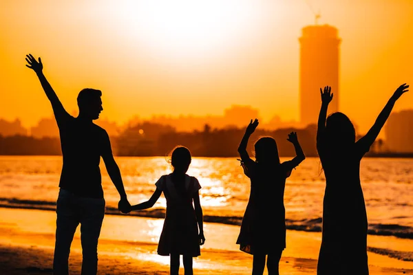 Young family on vacation at the evening — Stock Photo, Image