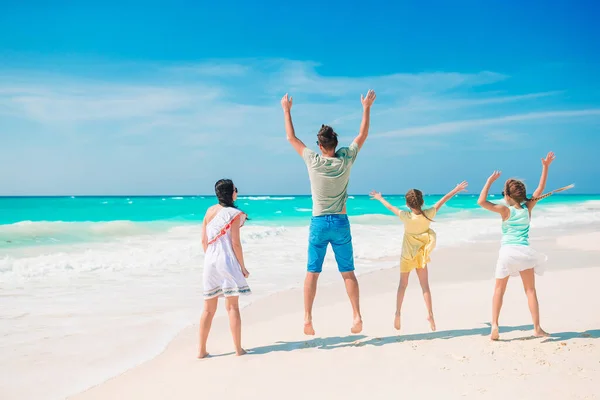 Young family on vacation have a lot of fun — Stock Photo, Image