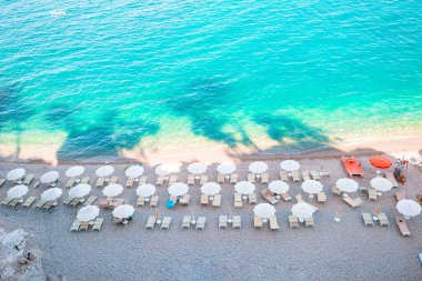 Gargano bölgesinde güzel bir sahil.