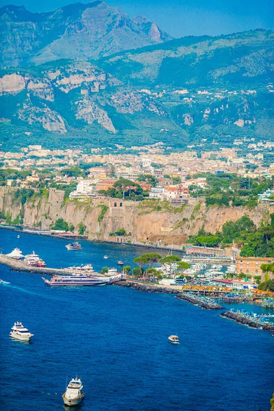 Sorrento şehrinin hava manzarası, amalfi kıyısı, İtalya — Stok fotoğraf