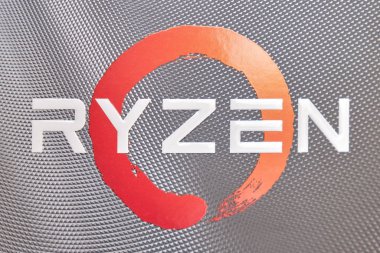 Ve Ryzen logosunu kapat. Ryzen, Gelişmiş Mikro Aygıtlar A.Ş. tarafından tasarlanan ve pazarlanan x86-64 mikroişlemci markasıdır.).