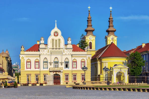Romanya 'nın Timisoara tarihi Union Meydanı' nda yer alan Sırp Piskoposluk Ortodoks Katedrali. Resim