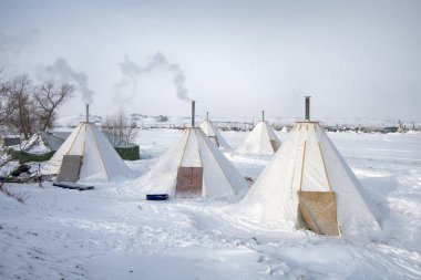 Oceti Sakowin kampı, topu topu, Kuzey Dakota, ABD, Ocak 2017'modern tipi