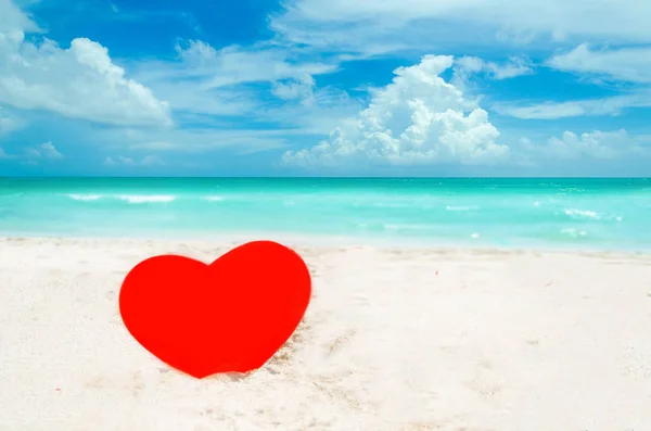Aftelkalender voor Valentijnsdag achtergrond op het strand van Miami — Stockfoto