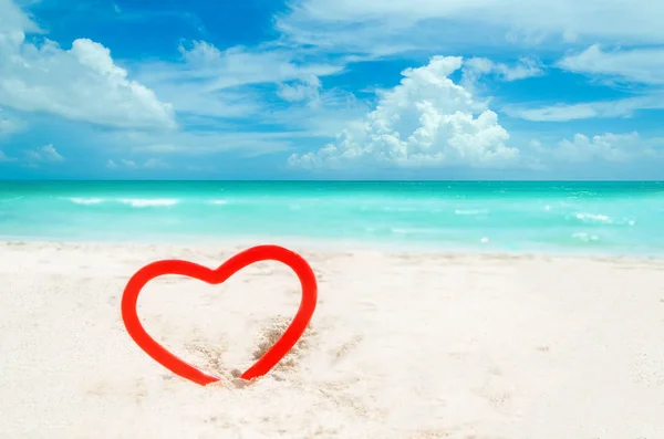 Aftelkalender voor Valentijnsdag achtergrond op het strand van Miami — Stockfoto