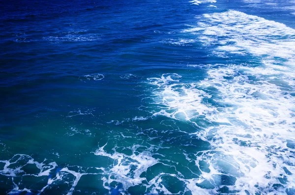 Agua del océano ondulada — Foto de Stock
