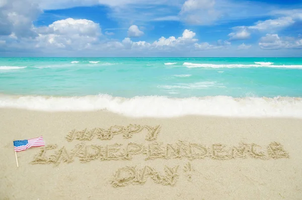 Nezávislosti Usa den pozadí na pláži — Stock fotografie