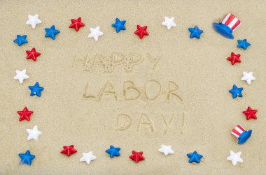 Sahilde mutlu İşçi Bayramı arka plan