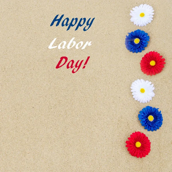 Sahilde mutlu İşçi Bayramı arka plan