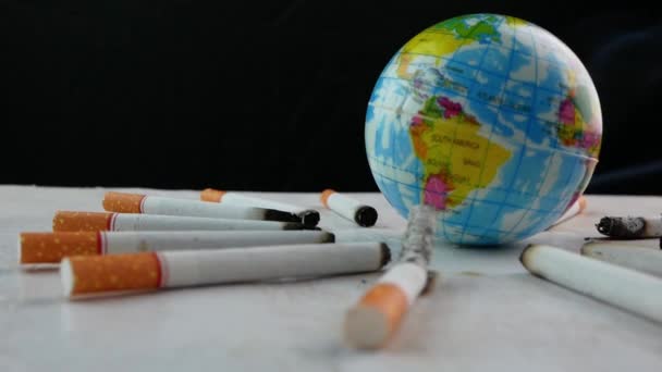 Dumanlı Tütünün Dünyayı Yaktığı Bir Video Dünya Tütünsüz Günü Konsepti — Stok video