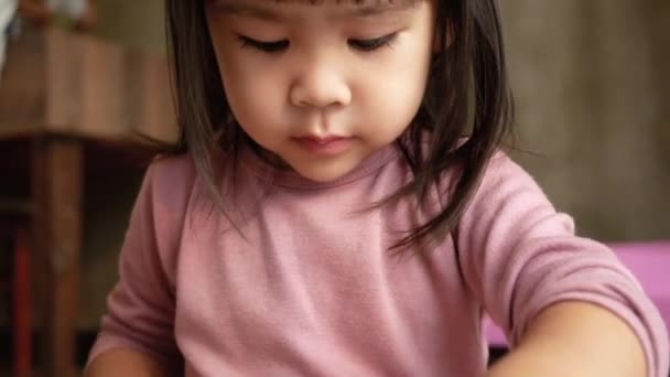 Asian Little Child Girl Having Fun Eat Noodles Plastic Cup — Stock Video