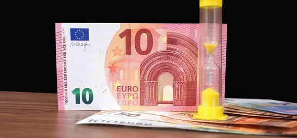 Χρόνο Και Χρήμα Ευρώ Είναι Νόμισμα Της Ευρωπαϊκής Ένωσης — Φωτογραφία Αρχείου