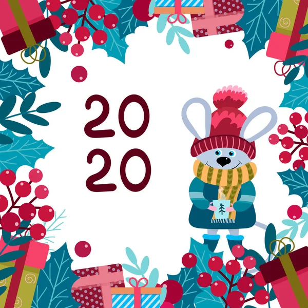2020 Новогодняя мышь. Рождественская открытка, фон с привлекательным персонажем мыши в шляпе и подарки, ягоды — стоковый вектор