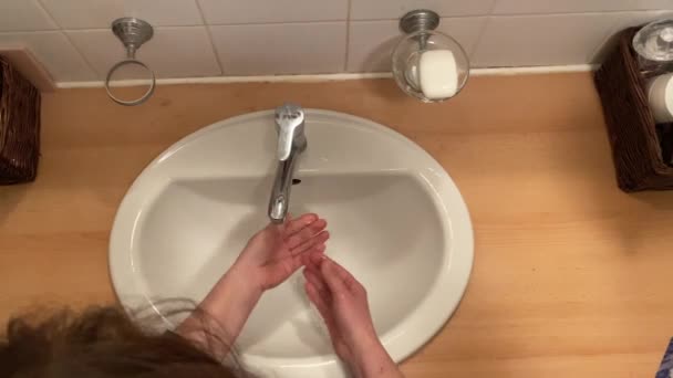 Lavar Mãos Com Sabão Casa — Vídeo de Stock