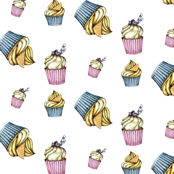 Nahtloses Muster aus bunten Cupcakes mit Sahne und Beeren. Aquarell-Handzeichnung isoliert auf weißem Papier — Stockfoto