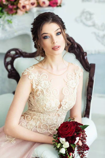 Splendida Giovane Donna Abito Sposa Elegante — Foto Stock