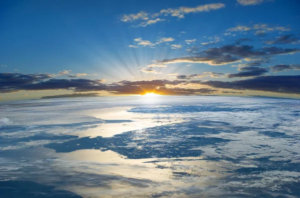 Rays of the Rising Sun over the Planet Earth.  Elements of this image furnished by NASA (http://www.nasa.gov/) — Stock Photo, Image