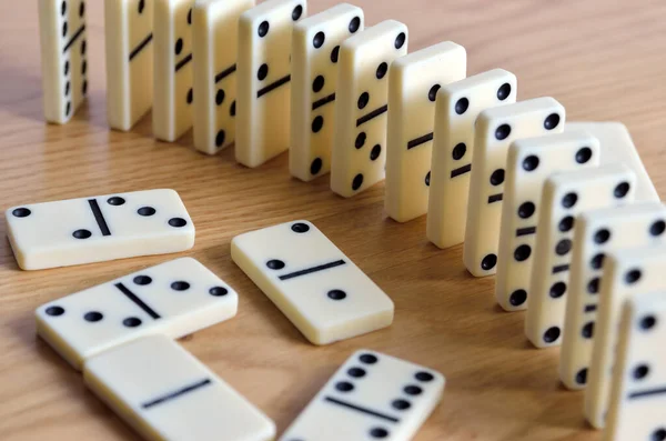 Playing Dominoes Wooden Table Dominoes Game Concept — Stock Photo, Image