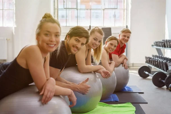 Mixed Group Young People Leaning Inflatable Balls Gym — Stock Photo, Image