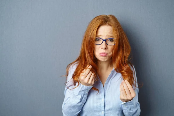 Petulante joven mujer a punto de llorar — Foto de Stock