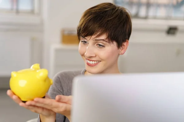 Short-haired cheerful woman — Stock Photo, Image