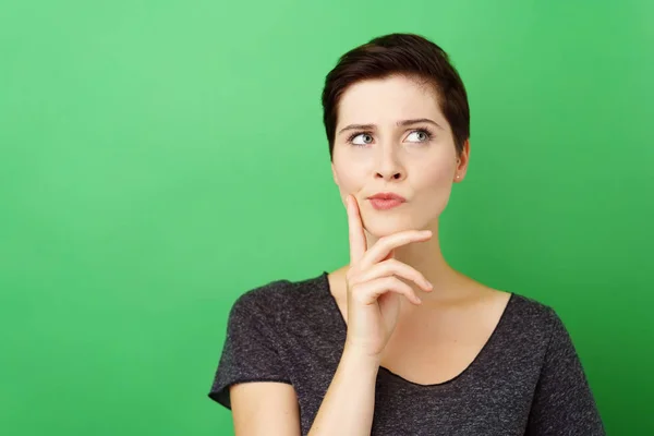 Retrato de jovem mulher contemplativa — Fotografia de Stock