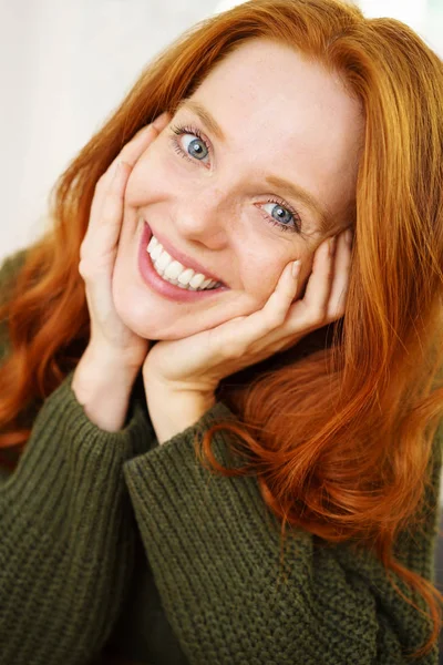 Portrait of young happy woman — Stock Photo, Image