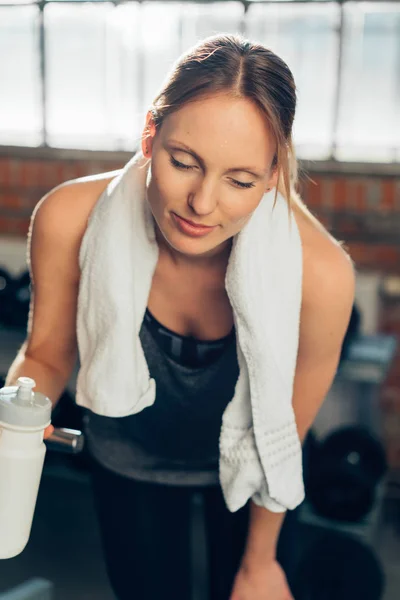 Junge Athletin — Stockfoto