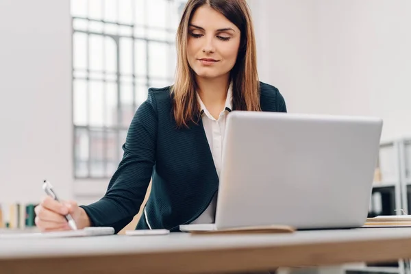 Low angle view of a young businesswoman — Stock Photo, Image