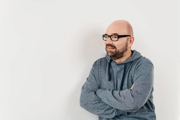 Hombre usando gafas —  Fotos de Stock