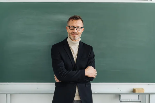 Professeur Âge Moyen Confiant Professeur Debout Devant Tableau Craie Vierge — Photo