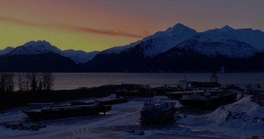 Alaska 'da kış günbatımı 