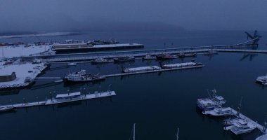 Seward, Alaska 'dan kış manzarası 
