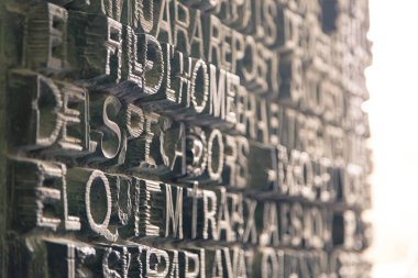 Kapıyı sanatsal yazıtları katedral, Barcelona