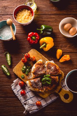 Taze ve lezzetli pizza yemeye hazır