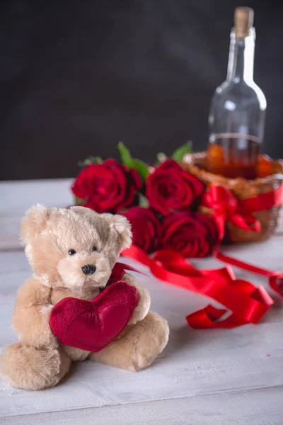 Cute valentines concept with teddy bear  on bright background — Stock Photo, Image