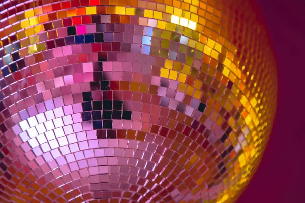 Boule disco avec lumière brillante Photos De Stock Libres De Droits