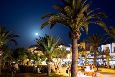 Avuç içi ışığında yeşil, Crete üzerinde mesire