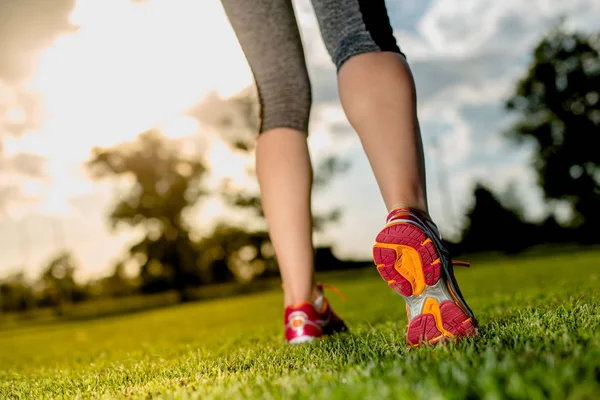 Close up young girl shoes, training summer time concept — Stock Photo, Image