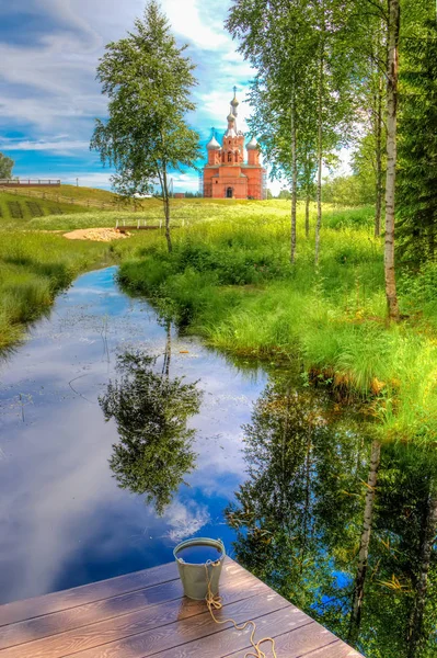 Volgoverkhovye Olginsky convento Trasfigurazione della Chiesa in Russi Fotografia Stock