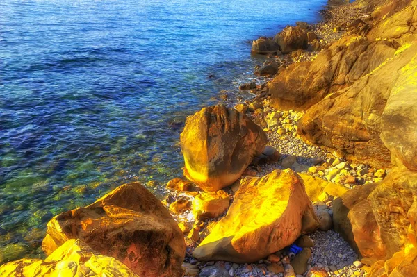 Kayalık sahil Deniz Sahil Sochi Krasnodar bölgesi Rusya 