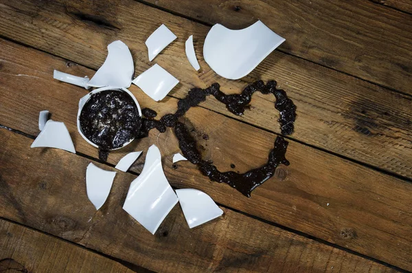 Coração Valentine café quebrado copo . — Fotografia de Stock