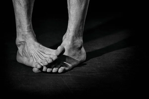 Dirty bare feet. — Stock Photo, Image
